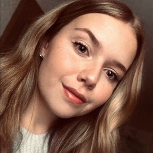 Meet your Posher, Monica